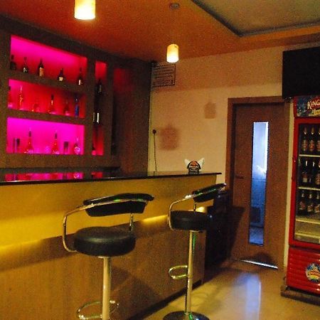 旁阿木塔酒店 Karūr 外观 照片