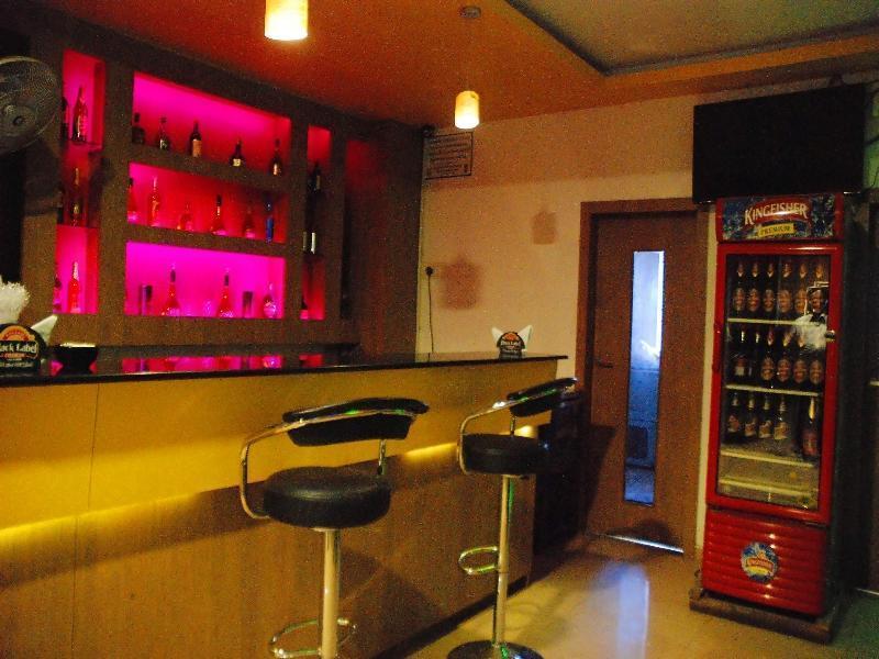旁阿木塔酒店 Karūr 外观 照片